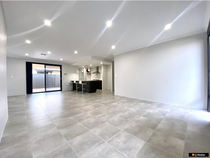 10 Torside Street, Aveley WA 6069