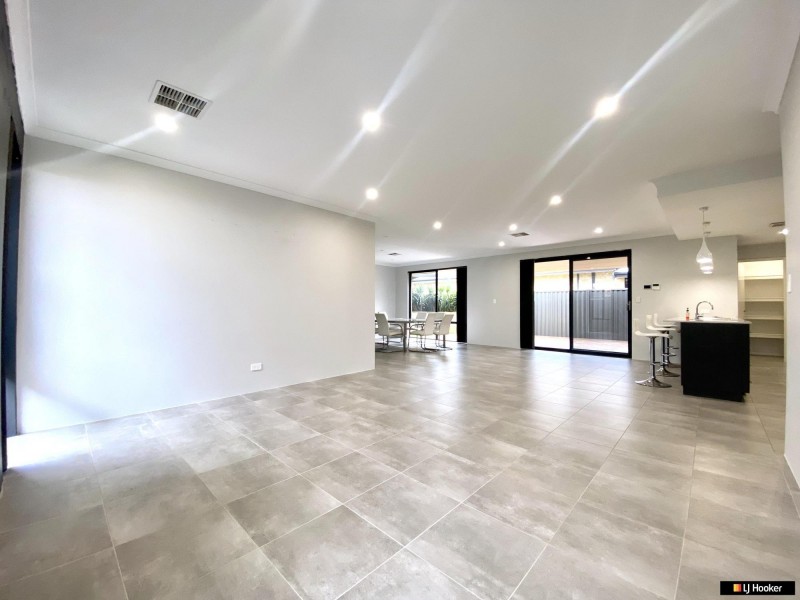10 Torside Street, Aveley WA 6069