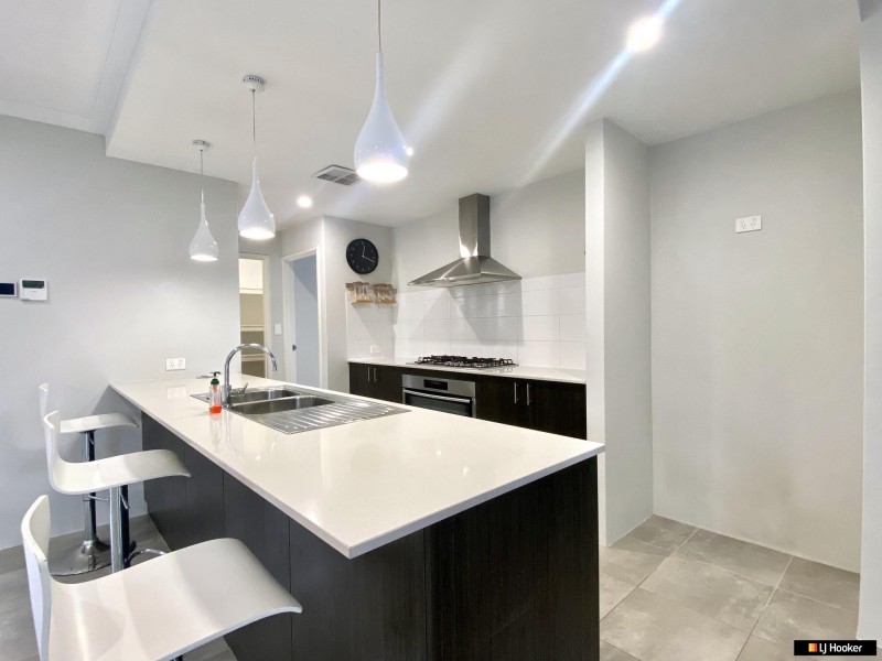 10 Torside Street, Aveley WA 6069