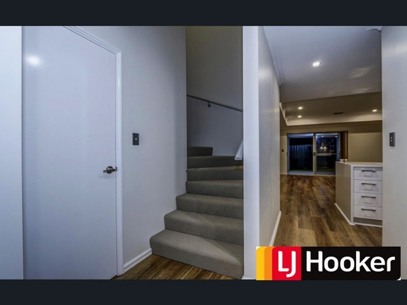 6 Dovestone Road, Aveley WA 6069