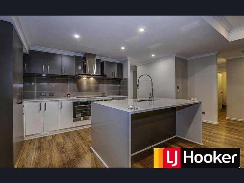 6 Dovestone Road, Aveley WA 6069