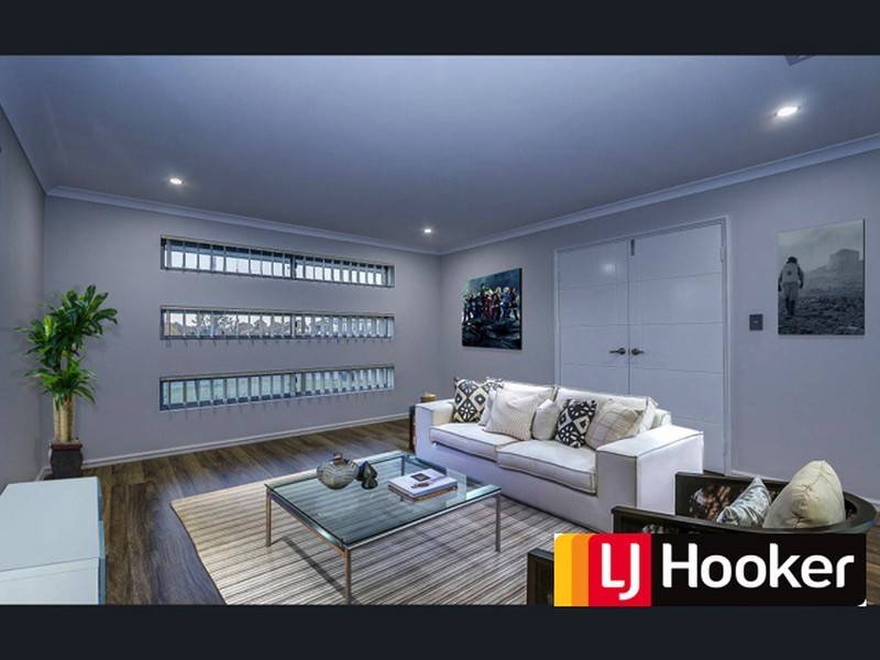 6 Dovestone Road, Aveley WA 6069