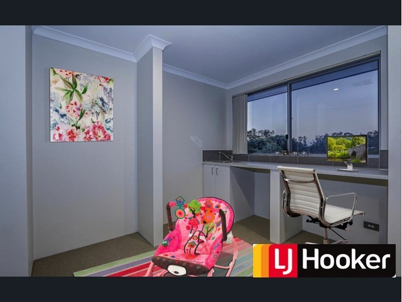 6 Dovestone Road, Aveley WA 6069