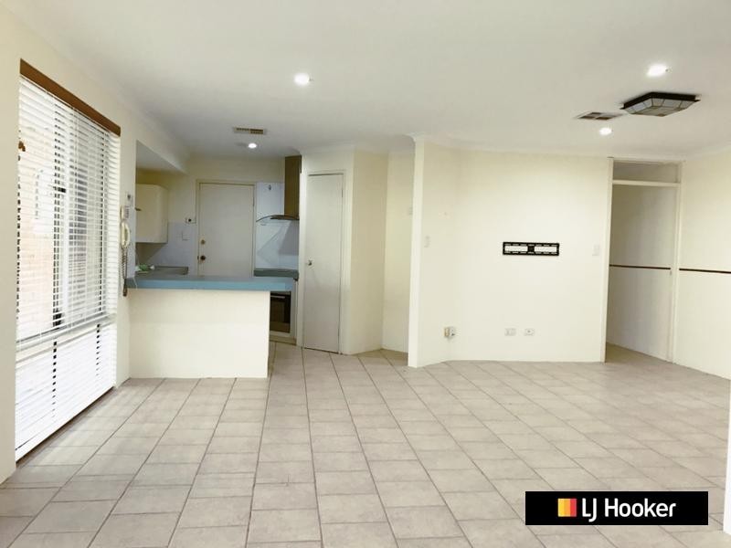 1 Bianchi Place, Alexander Heights WA 6064