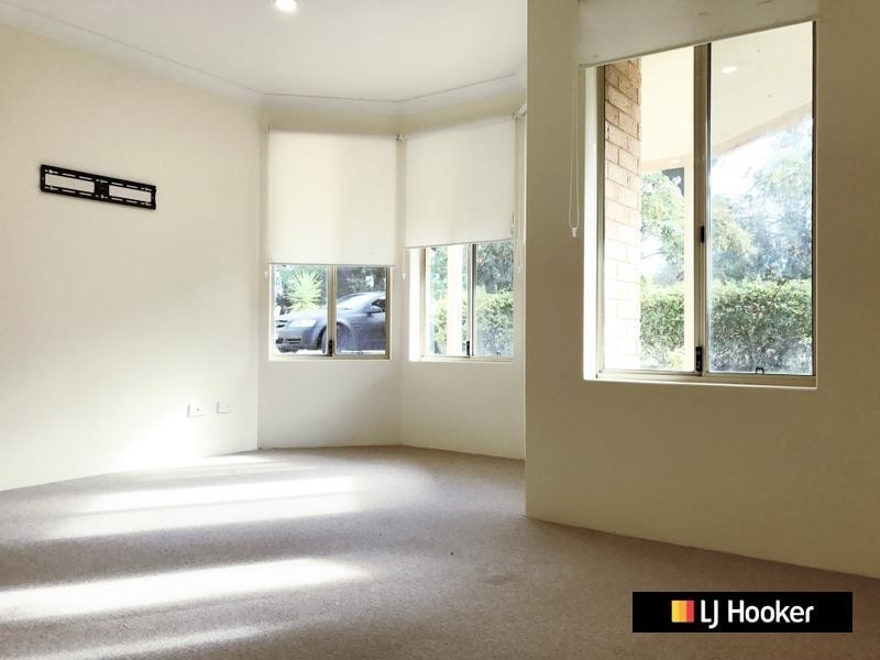 1 Bianchi Place, Alexander Heights WA 6064