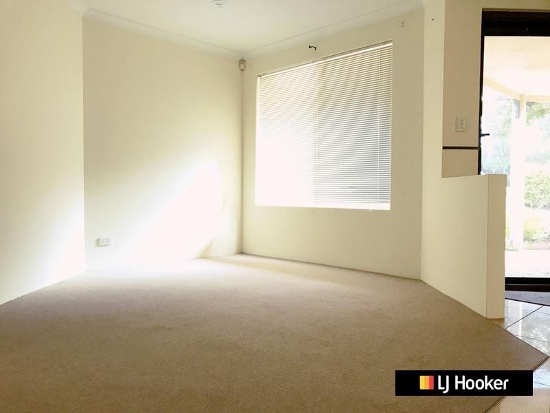 1 Bianchi Place, Alexander Heights WA 6064