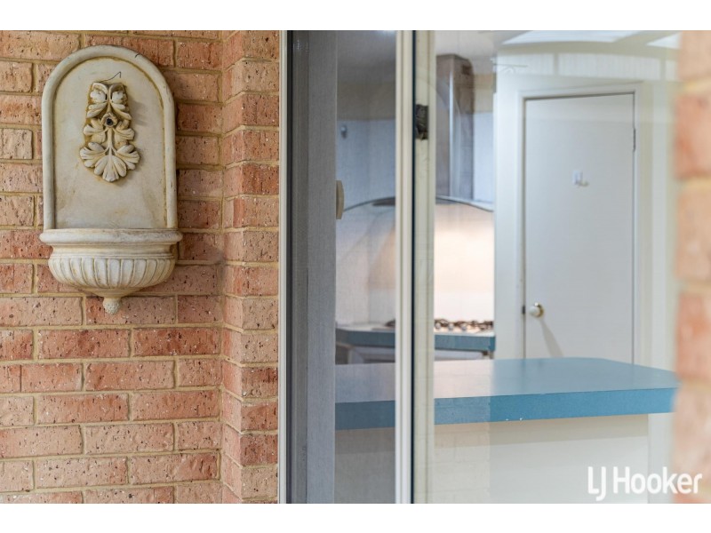 1 Bianchi Place, Alexander Heights WA 6064