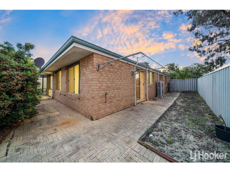 1 Bianchi Place, Alexander Heights WA 6064