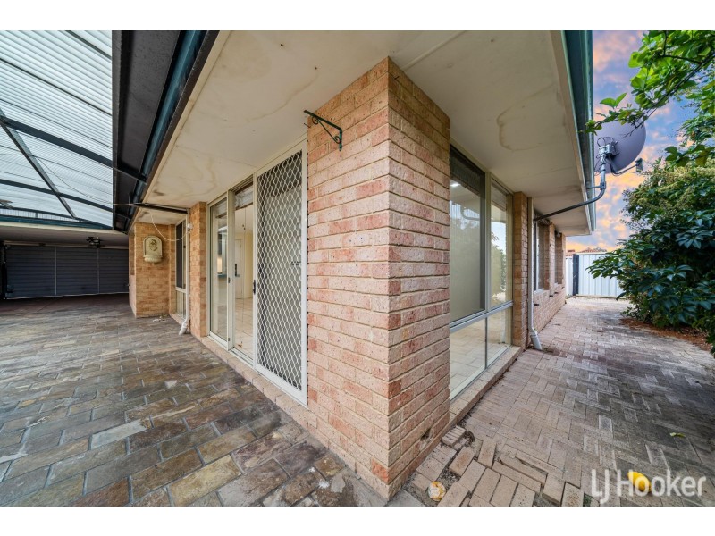 1 Bianchi Place, Alexander Heights WA 6064