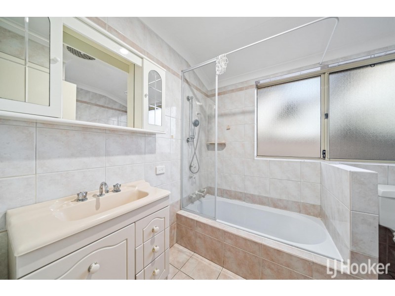 1 Bianchi Place, Alexander Heights WA 6064