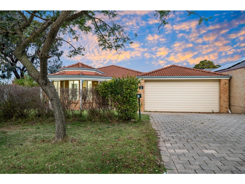 1 Bianchi Place, Alexander Heights WA 6064