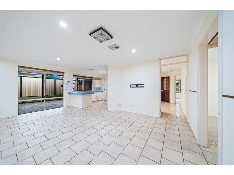 1 Bianchi Place, Alexander Heights WA 6064