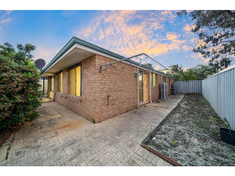 1 Bianchi Place, Alexander Heights WA 6064