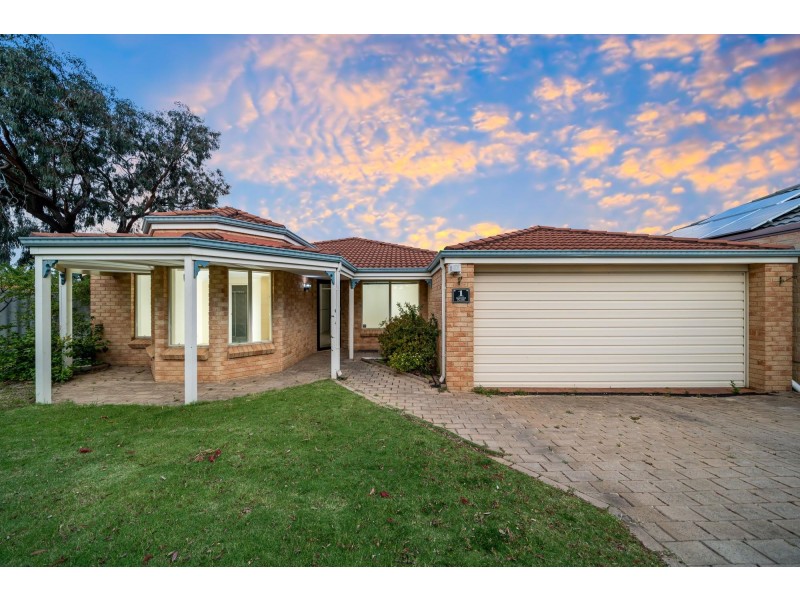 1 Bianchi Place, Alexander Heights WA 6064