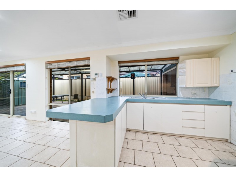 1 Bianchi Place, Alexander Heights WA 6064