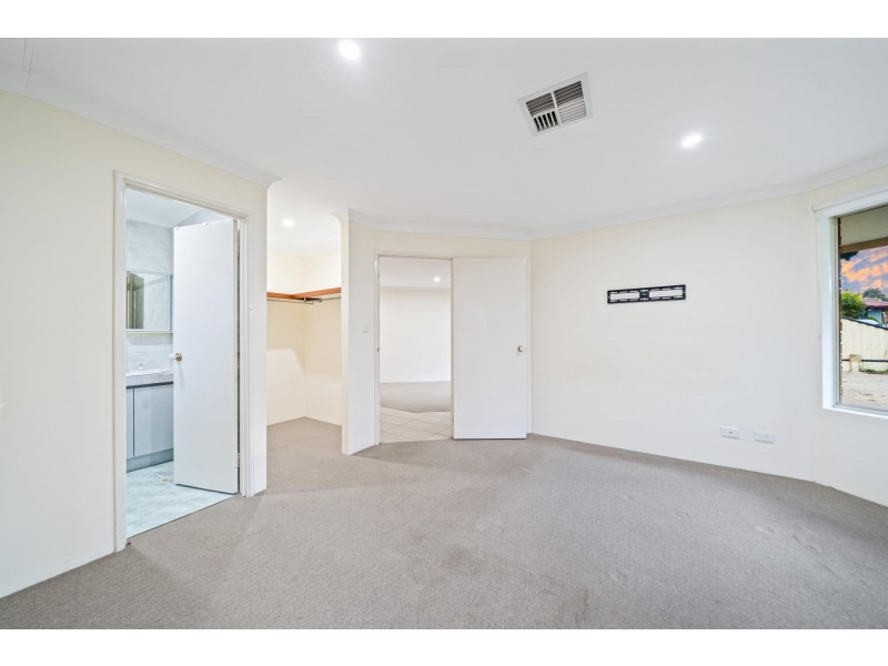 1 Bianchi Place, Alexander Heights WA 6064