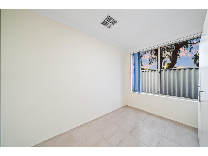 1 Bianchi Place, Alexander Heights WA 6064