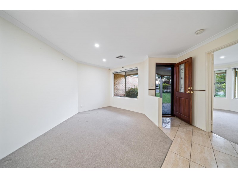 1 Bianchi Place, Alexander Heights WA 6064