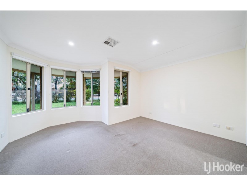 1 Bianchi Place, Alexander Heights WA 6064