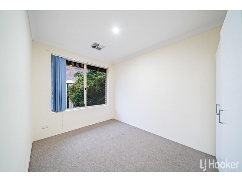 1 Bianchi Place, Alexander Heights WA 6064