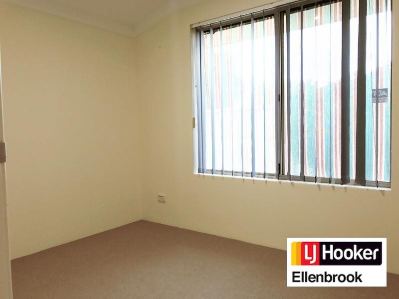 1 Bianchi Place, Alexander Heights WA 6064