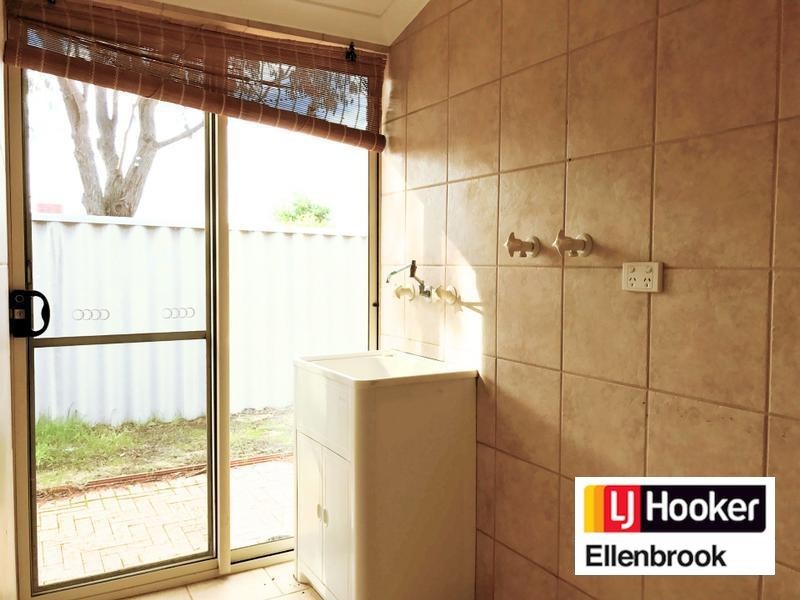 1 Bianchi Place, Alexander Heights WA 6064