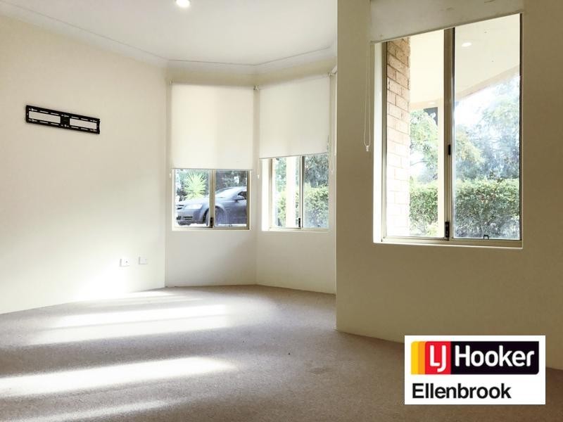 1 Bianchi Place, Alexander Heights WA 6064