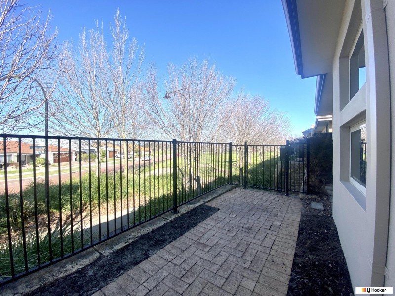 11 Demesne Circuit, Aveley WA 6069