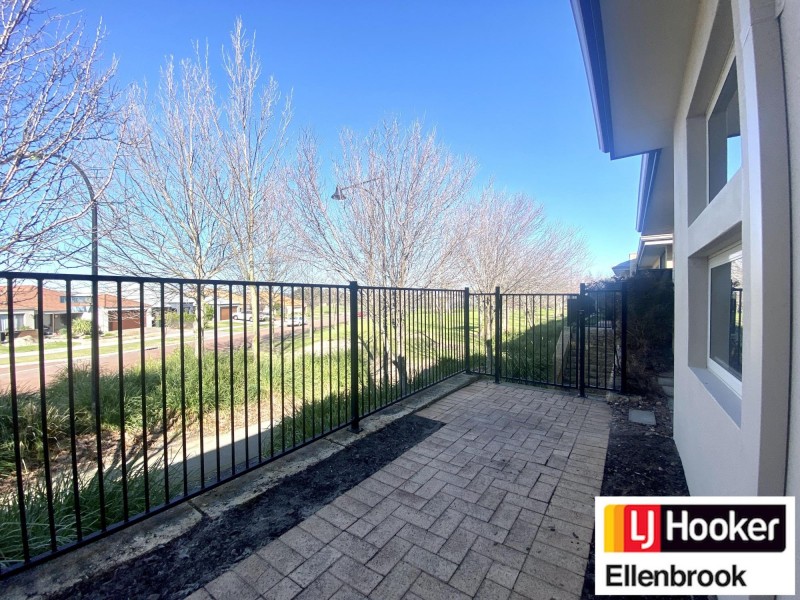 11 Demesne Circuit, Aveley WA 6069