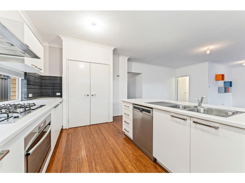 11/54 Cob Road, Brabham WA 6055