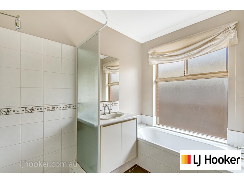 20 Simmonds Pass, Ellenbrook WA 6069