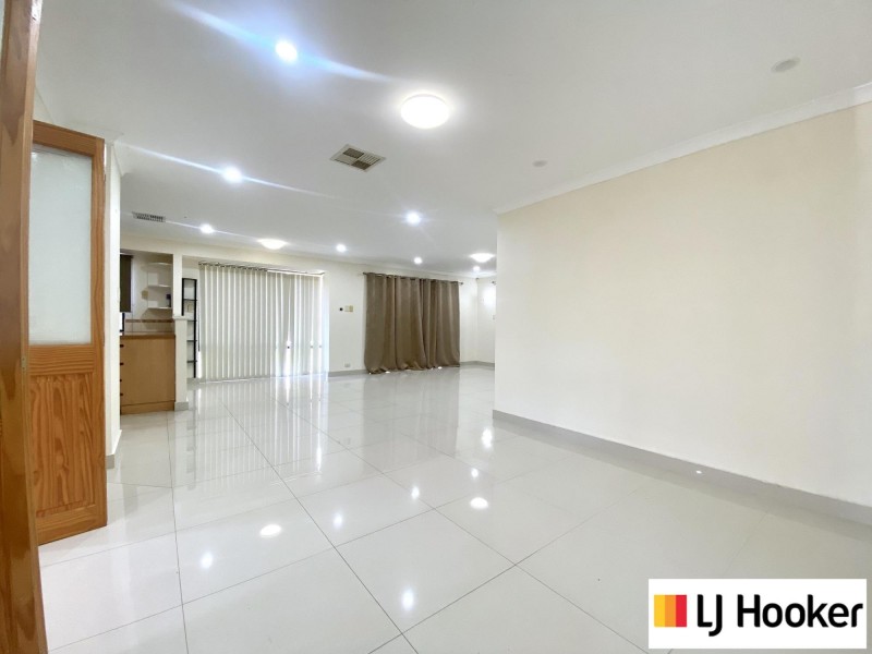 83 Larrawa Circle, Ellenbrook WA 6069