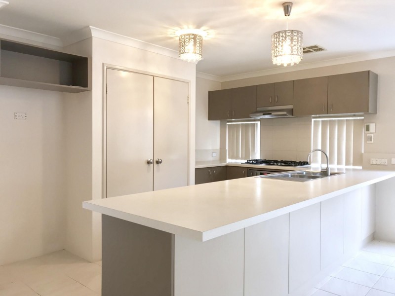 18 Wishard Circuit, Aveley WA 6069