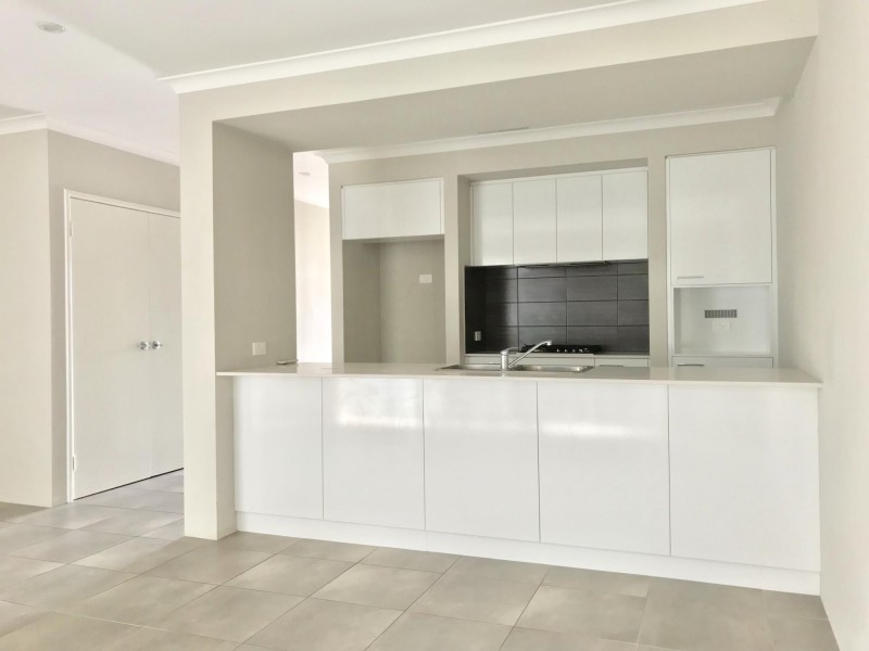 328 Egerton Drive, Aveley WA 6069