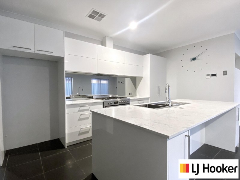 21 Powdermill Grange, Aveley WA 6069