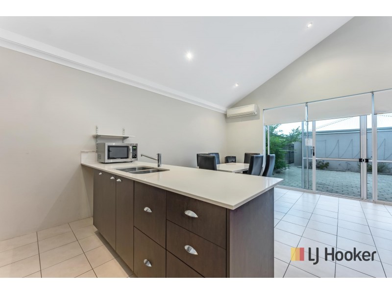 9 Macquarie Bend, Ellenbrook WA 6069
