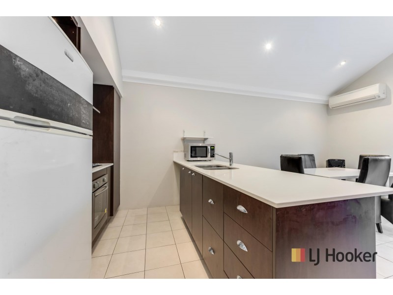 9 Macquarie Bend, Ellenbrook WA 6069