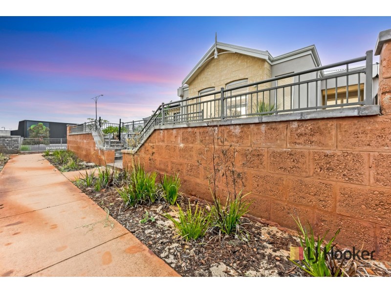 9 Macquarie Bend, Ellenbrook WA 6069