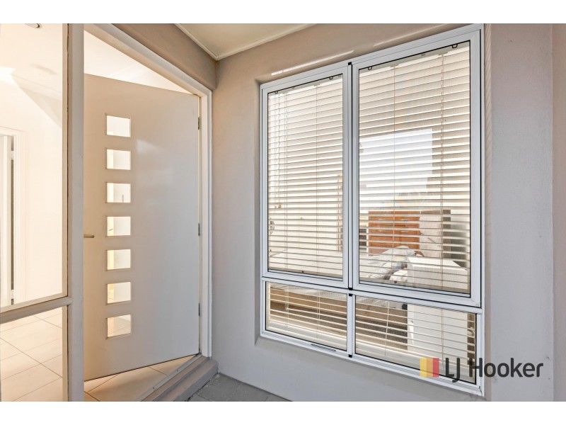 9 Macquarie Bend, Ellenbrook WA 6069