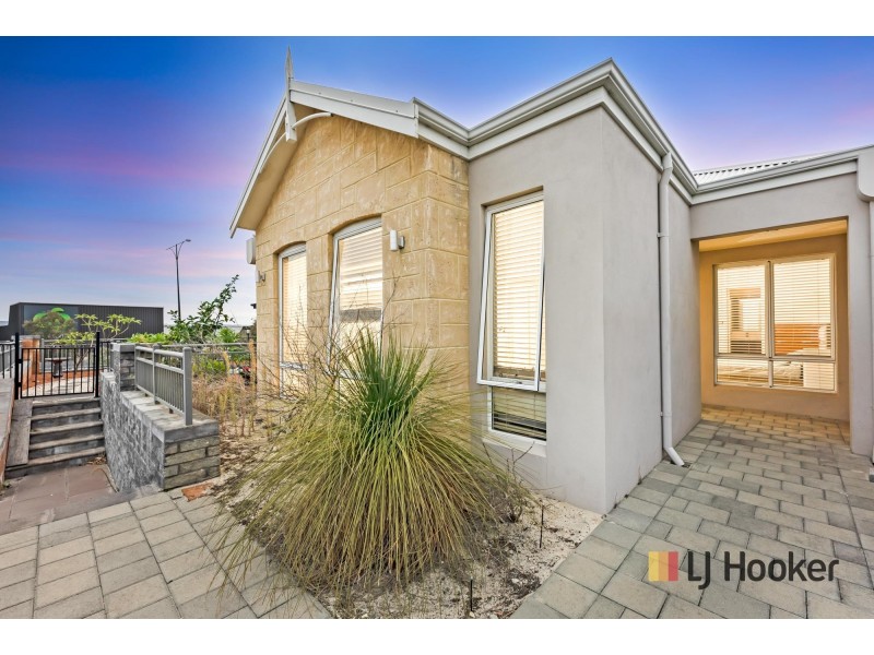 9 Macquarie Bend, Ellenbrook WA 6069