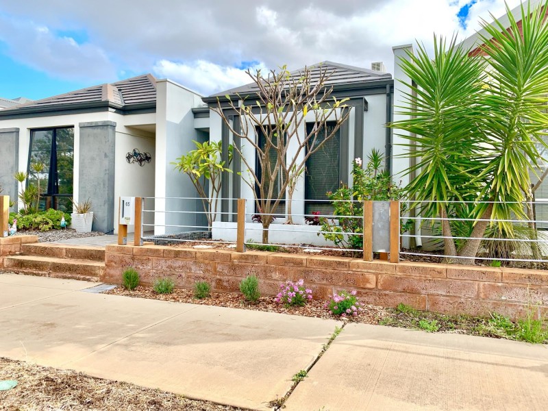 65 Stanbury Crescent, Ellenbrook WA 6069