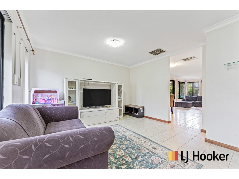 6 Villefort Avenue, Ellenbrook WA 6069