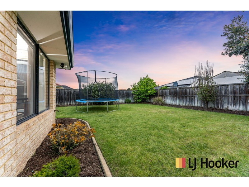 6 Villefort Avenue, Ellenbrook WA 6069