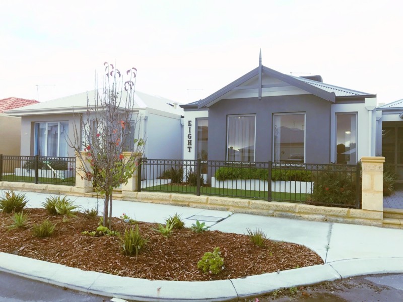 8 Kinlock Way, Aveley WA 6069