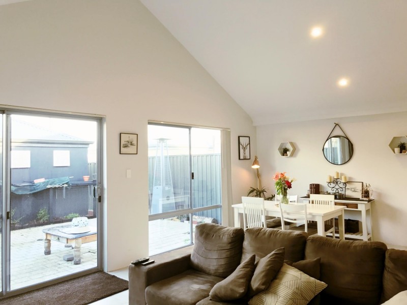 8 Kinlock Way, Aveley WA 6069