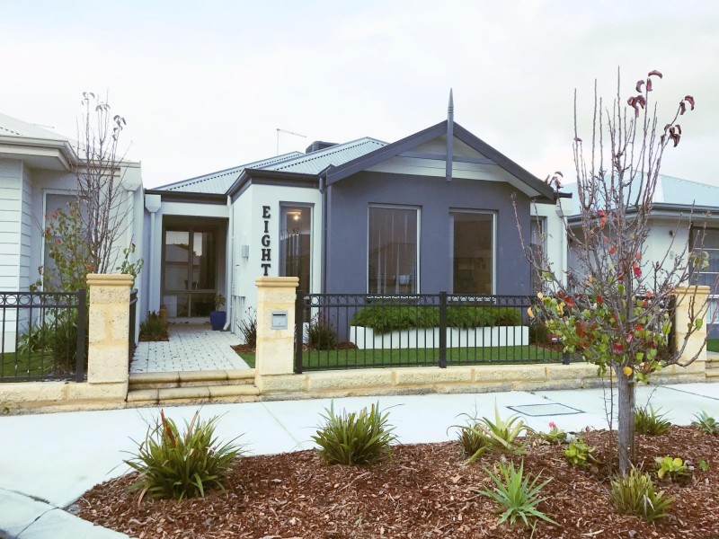 8 Kinlock Way, Aveley WA 6069