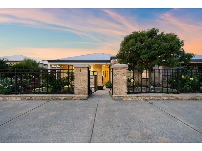 7 Elmina Avenue, Ellenbrook WA 6069