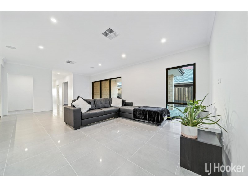 13 Alicante Road, Caversham WA 6055