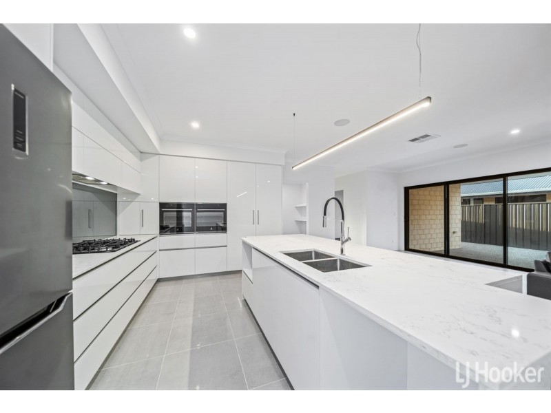 13 Alicante Road, Caversham WA 6055