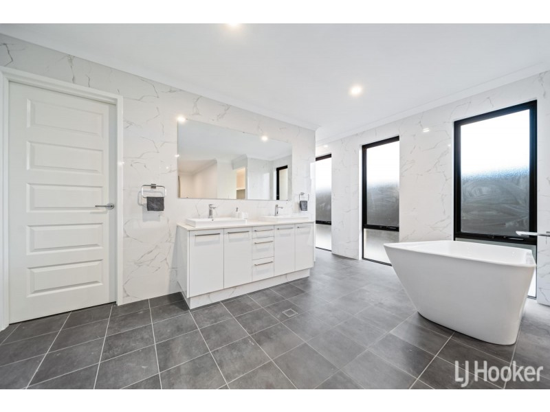 13 Alicante Road, Caversham WA 6055